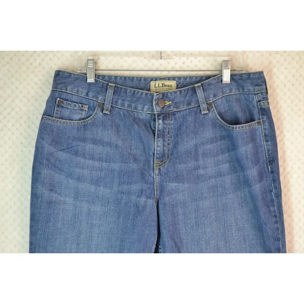 LL Bean Women's 16 Petite Medium Wash Relaxed Straight Leg Jeans
